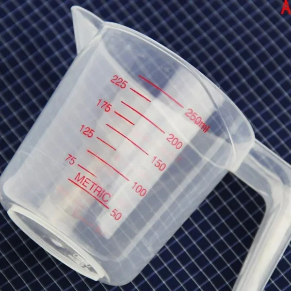 Clear Plastic Liquid Measuring
